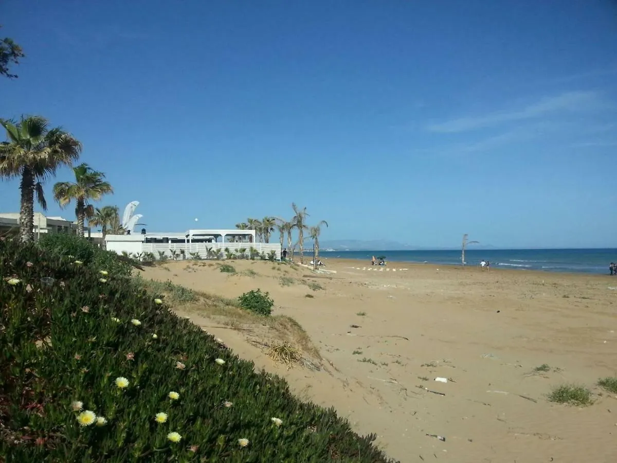 Semesterbostad Casa Gavi Villa Tre Fontane Italien