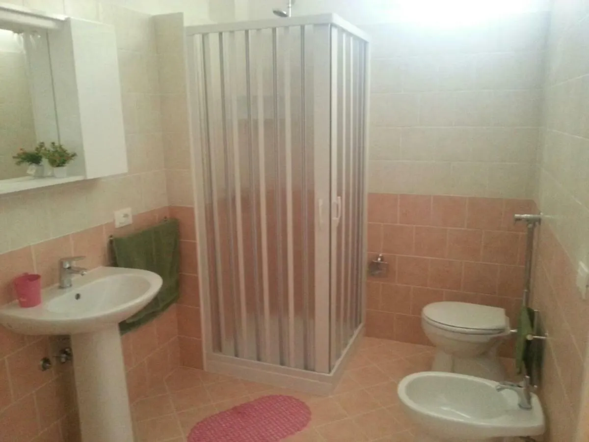 Semesterbostad Casa Gavi Villa Tre Fontane